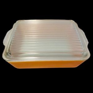 Vintage Pyrex Refrigerator Dish w/Lid